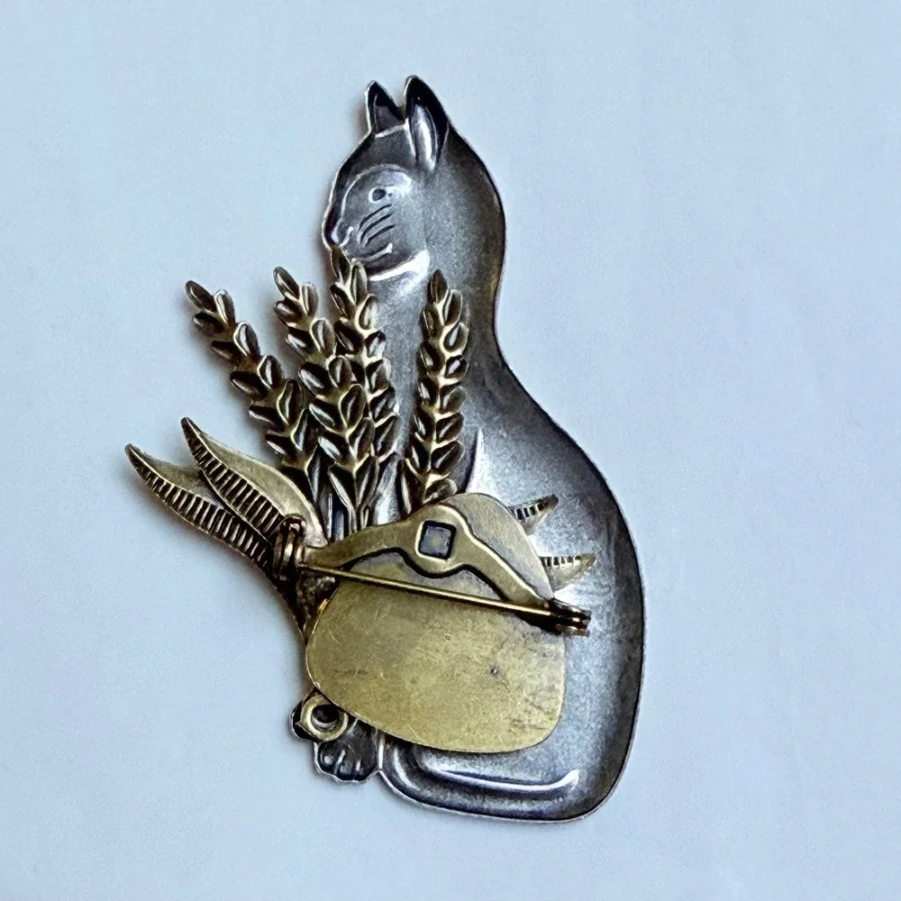 Vintage Mixed Metal Cat Brooch Wheat Bird Feline Pin Two Tone Silver Gold